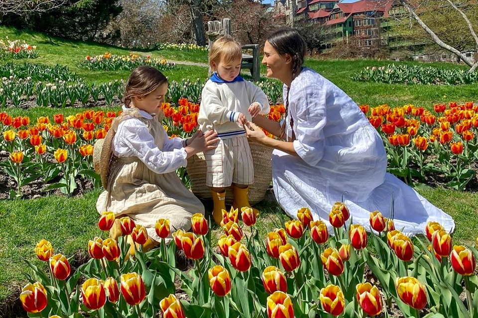 27 Best Things To Do in New Paltz with Kids Nab a day pass to see Monhonk Mountain House's beautiful gardens in the spring. Photo courtesy of the resort